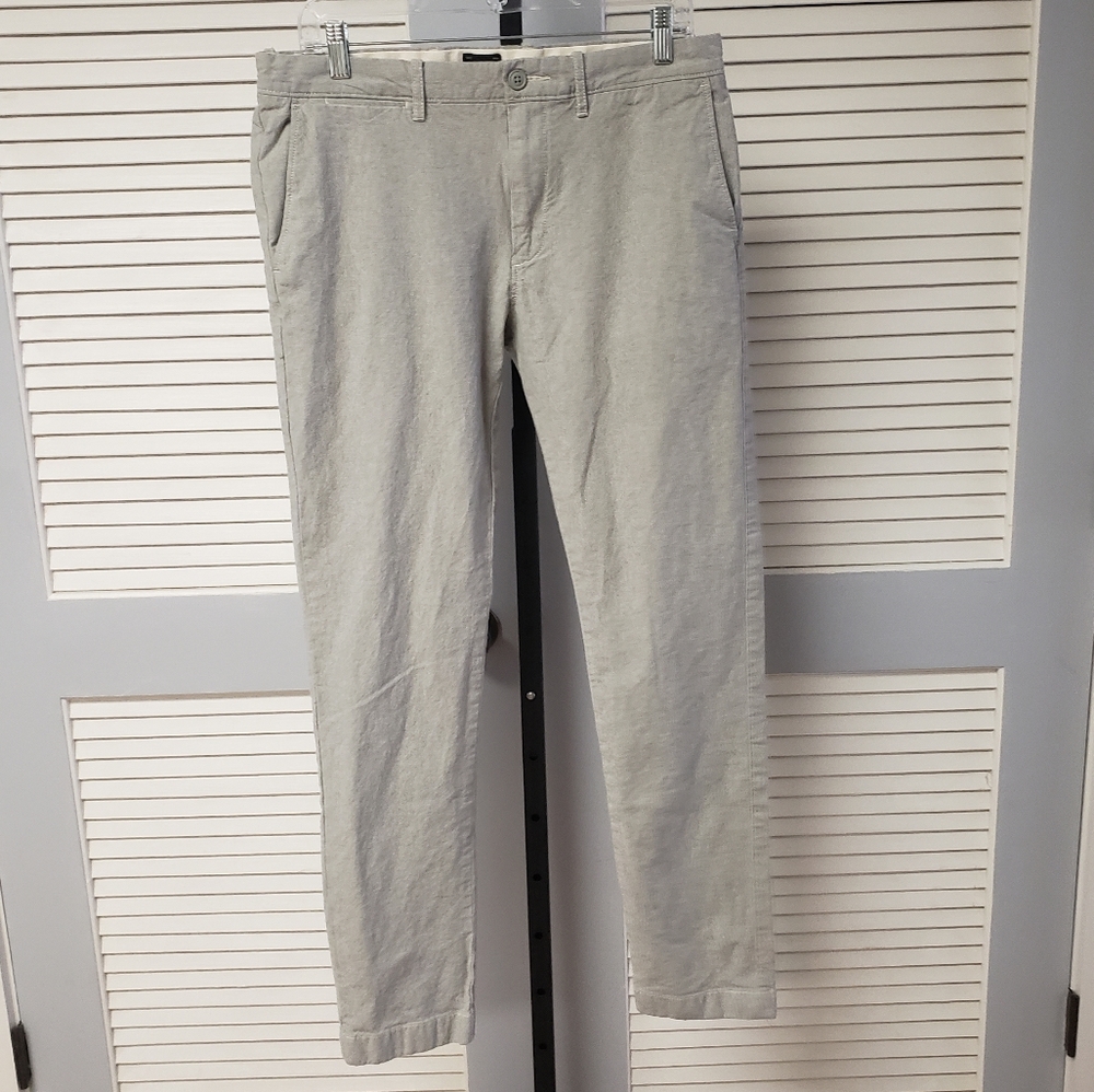 J. Crew Men’s slim stretch chinos size:W32